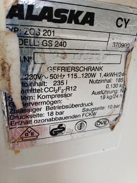 Spre vanzare congelator Alaska cu sase sertare